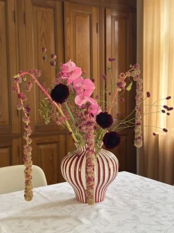 BETSY Vase (Ø 21 x 21cm) Burgandy Stribe