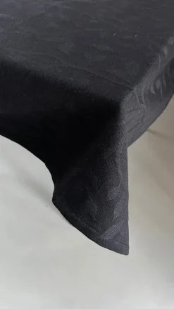 Dug i Jacquard METTE (140x270cm) Sort