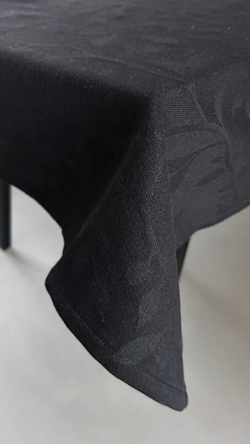 Dug i Jacquard METTE (140x270cm) Sort