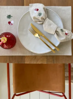 Juledækkeserviet m Hjerte Broderi (30x45cm)