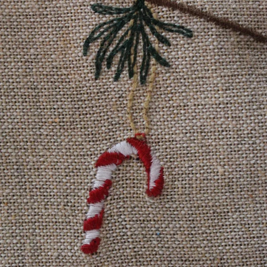 Juledug m Broderi (140x270cm)