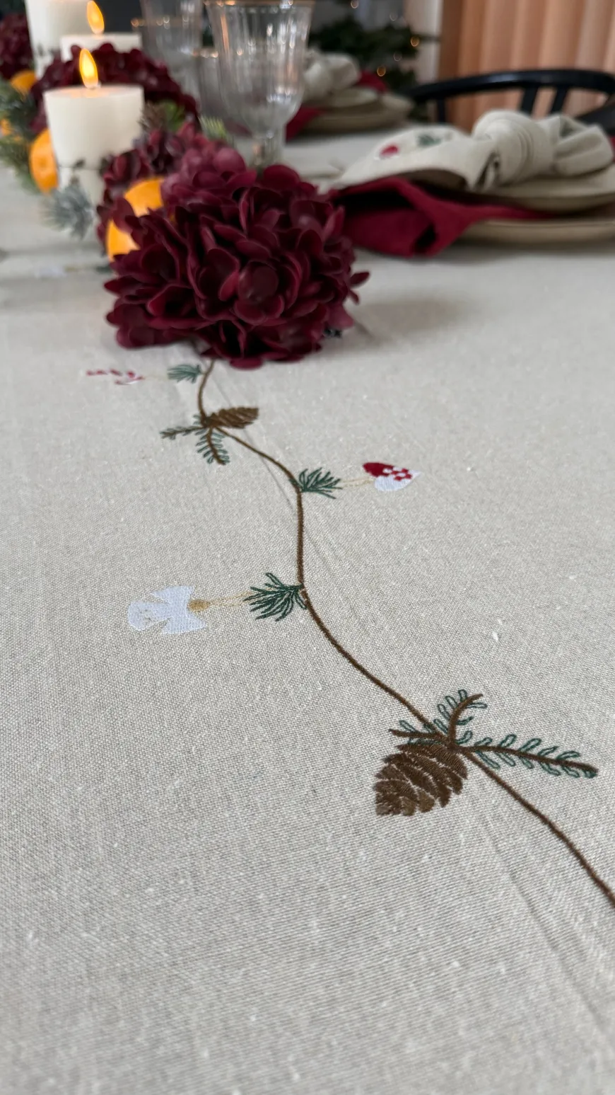 Juledug m Broderi (140x320cm)