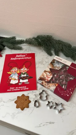 Julius Bage- og Malebog 28 sider