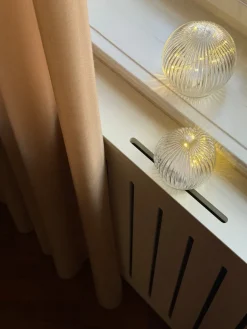 Lille Glas Kugle m. LED (10x7,5cm)