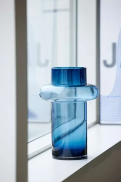 Lyngby Tube Vase (H:25cm). Dark Blue