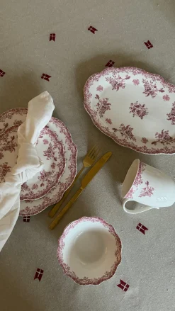 Oval Fad DINNA (30,6x21x2,4 cm) Bordeaux