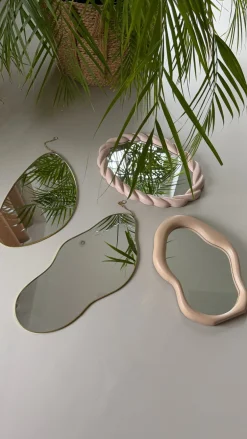 Spejl METTA (21x29,6x3,4cm) Beige